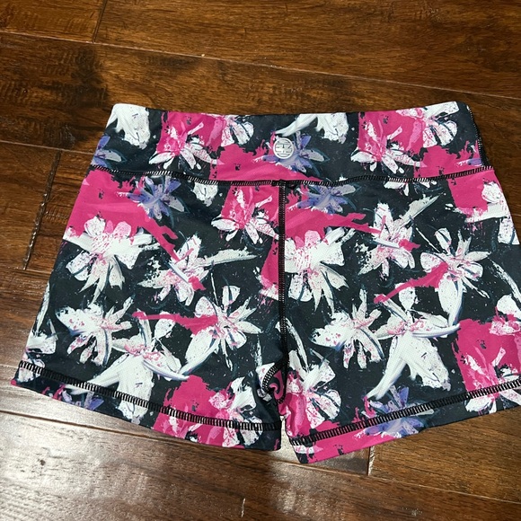 IAB short - Picture 2 of 5